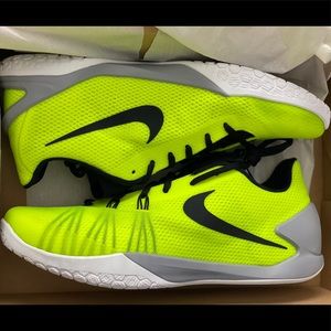 New Nike Hyperchase Shoes